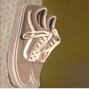 Old skool gray vans